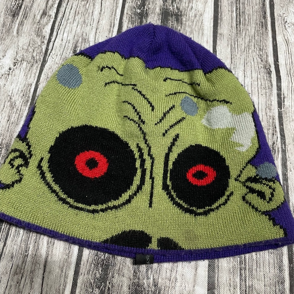 Youth One Size Seirus Knit Beanie Zombie Purple/Green Great Condition
